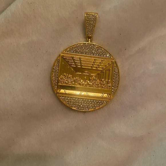 Very LARGE Gold and Silver Round Pendant - Picture 3 of 3